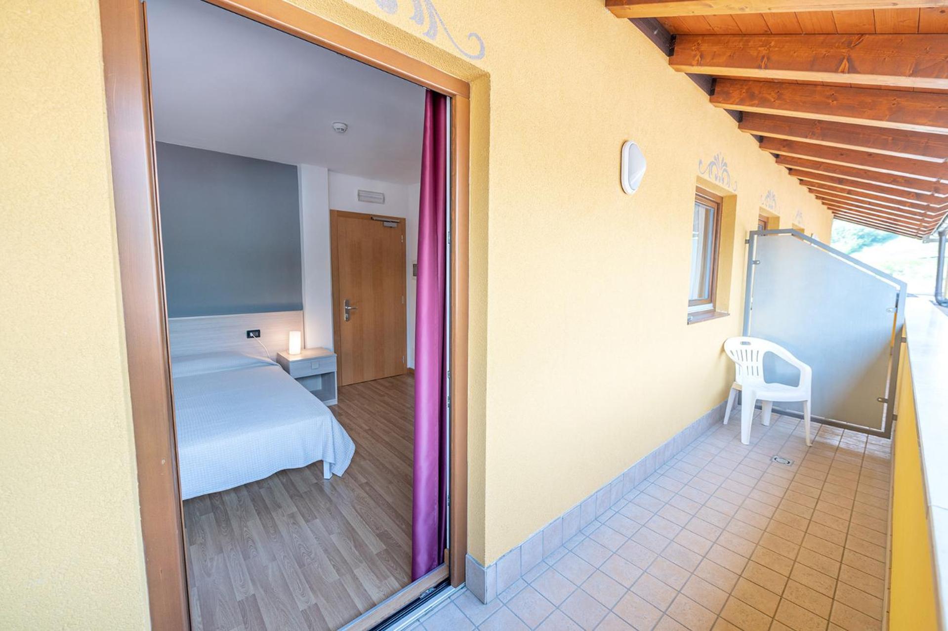 Hotel Posta Comano Terme Eksteriør billede
