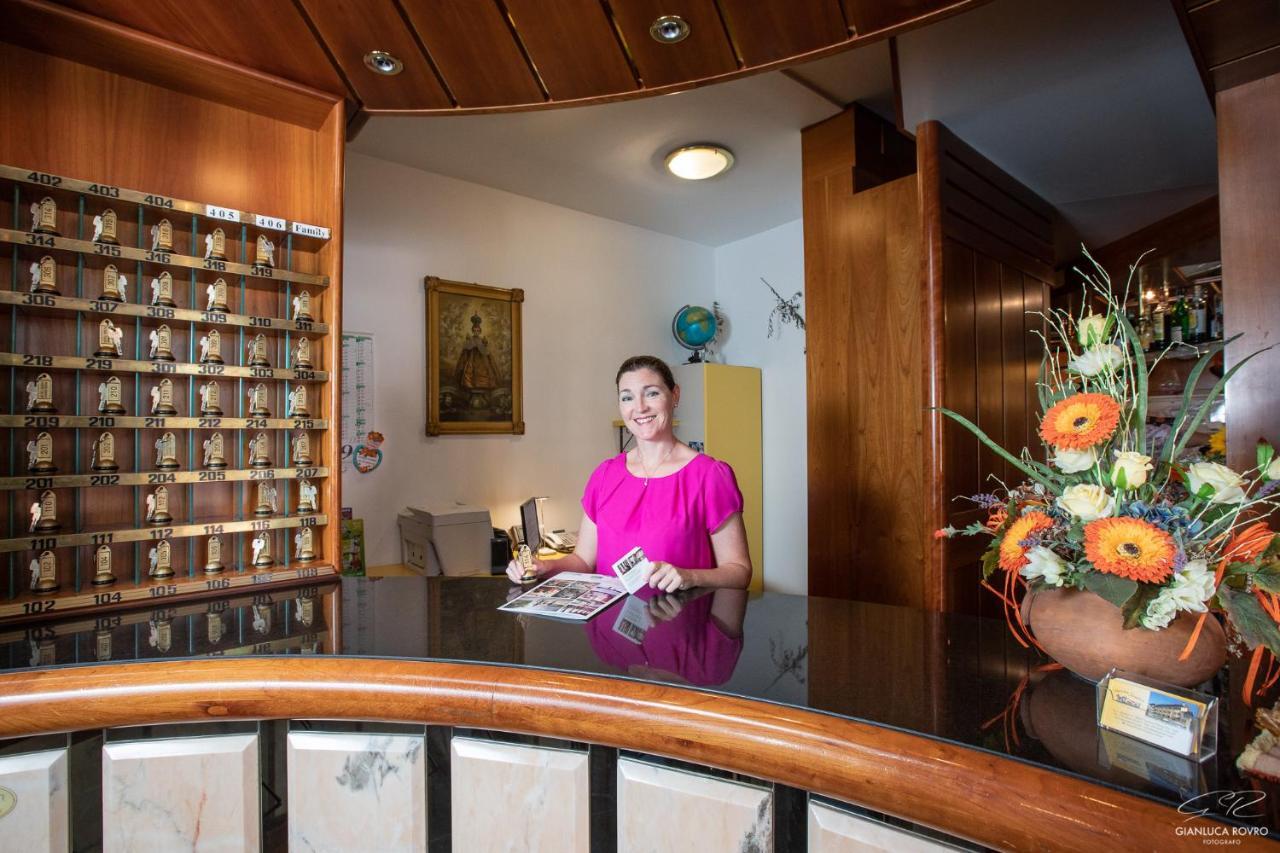 Hotel Posta Comano Terme Eksteriør billede